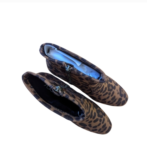 NWOT Sugar Itsie Stretch Leopard Ankle Boots - Picture 7 of 10